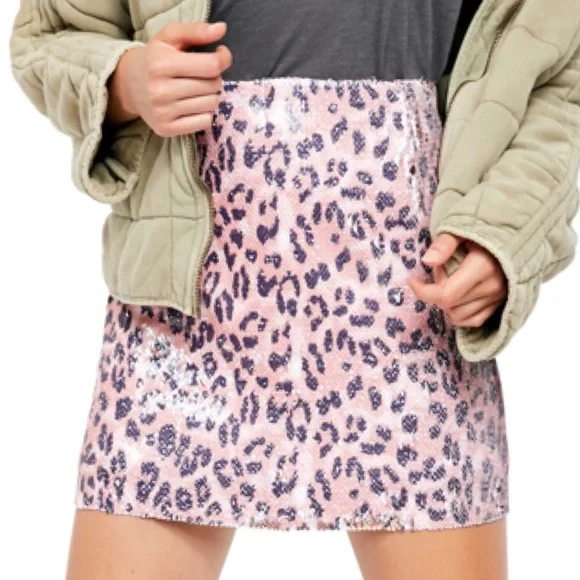 ππSALEππ Free People Cheetah Sequin Mini Skirt - Picture 1 of 13